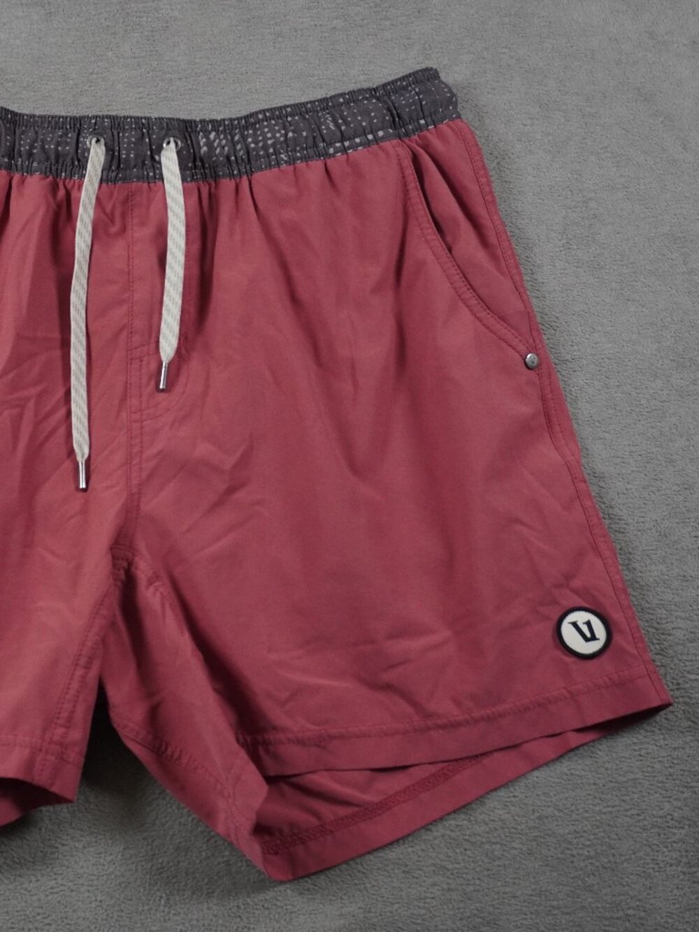 Vuori Banks Shorts Men XL Pink Rose Elastic Waist Drawstring Athletic Swim Short